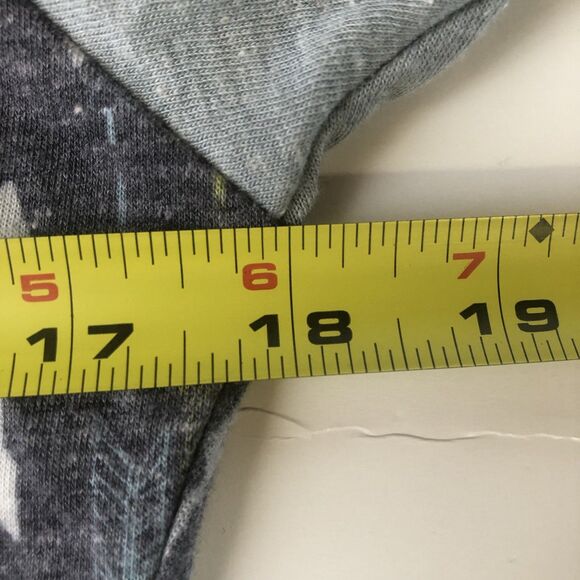 Lularoe Randy Women’s 3/4 Sleeve Raglan Tee Gray/charcoal Colorful Arrows NWT - Picture 5 of 13